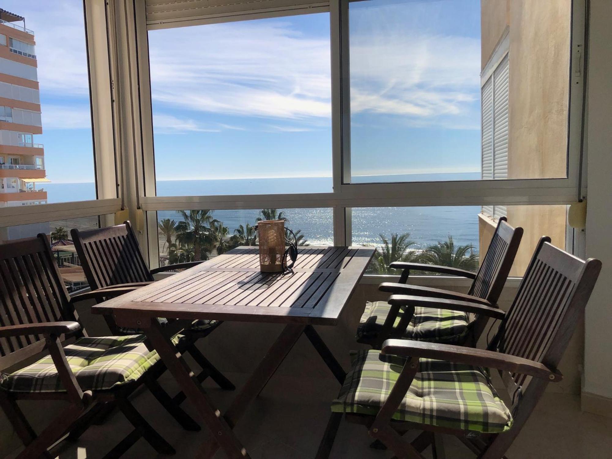 Estudio Mar En Calma, Primera Linea De Playa Con Vistas Al Mar Torrox Luaran gambar